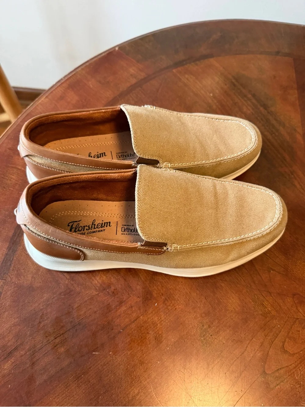 Florsheim Montigo Venetian Moc Toe Tan Loafers Size 8 W Khaki Slip on Shoes